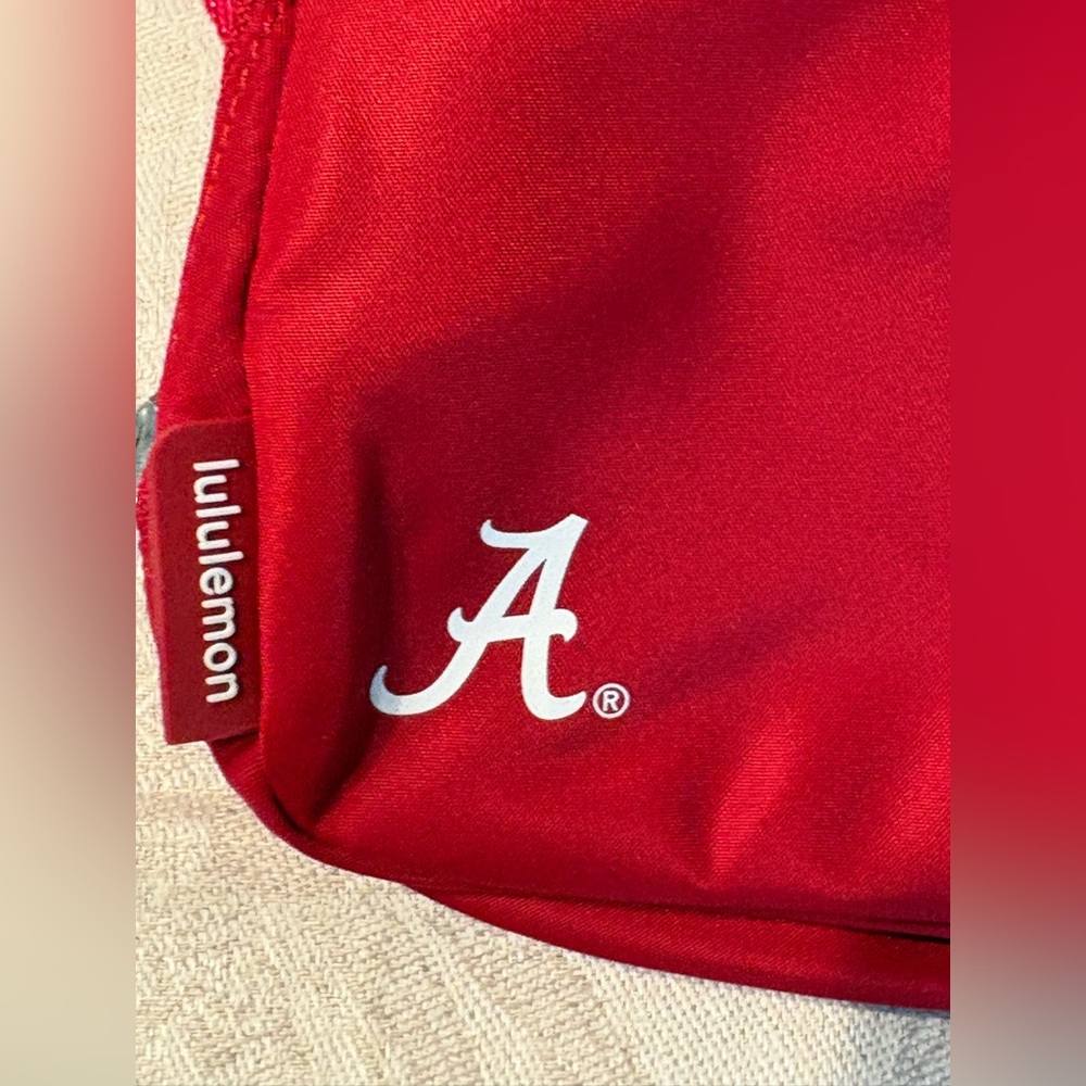 Lululemon Everywhere Belt Bag University of Alabama Script A logo - Picture 4 of 8